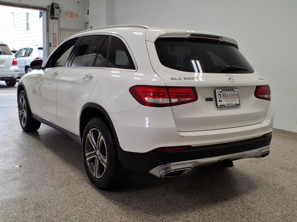 2017 Mercedes-Benz GLC-Class Image 6