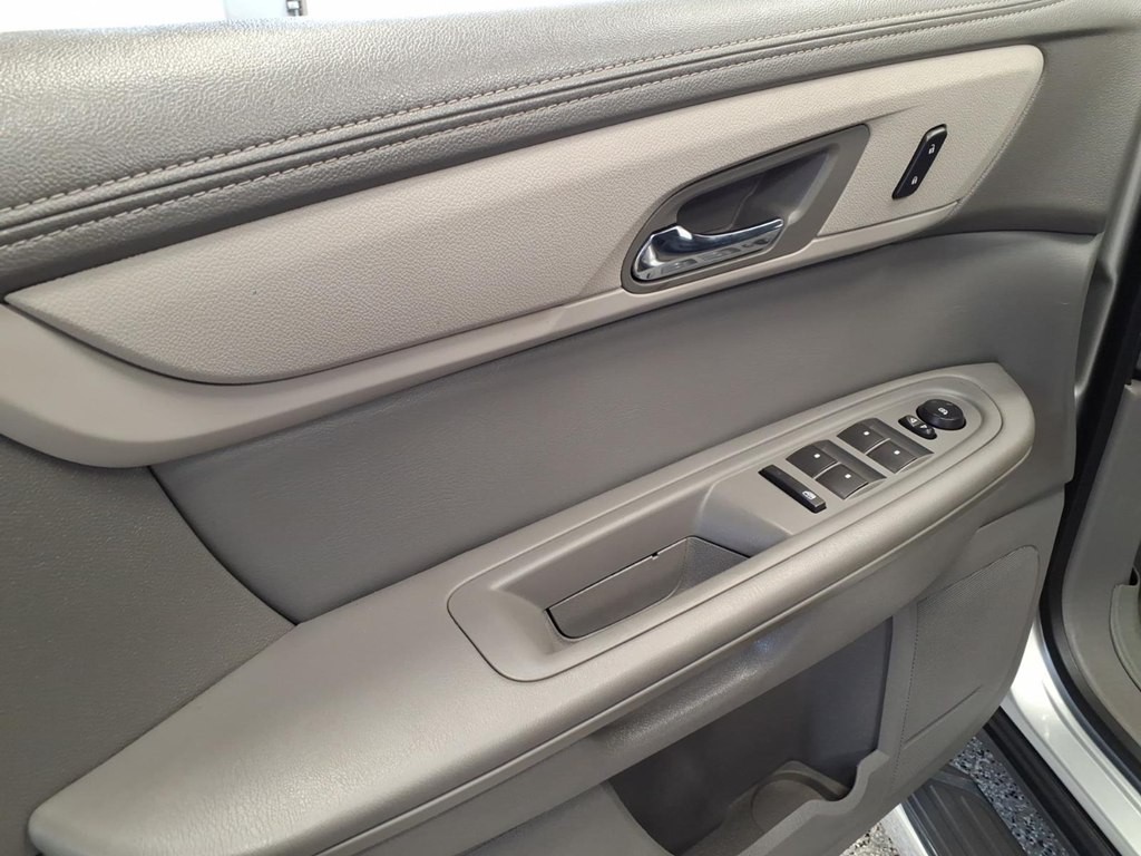 2015 Chevrolet Traverse Image 8