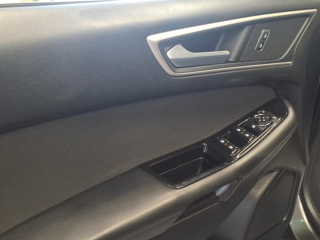 2018 Ford Edge Image 8