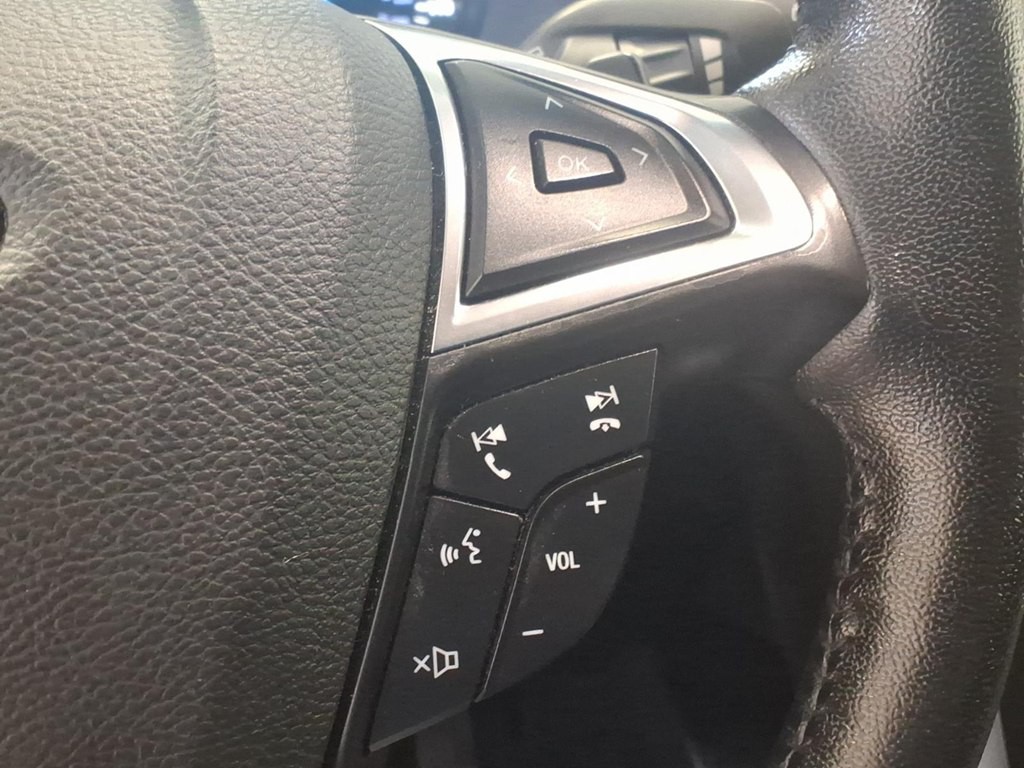 2018 Ford Edge Image 12