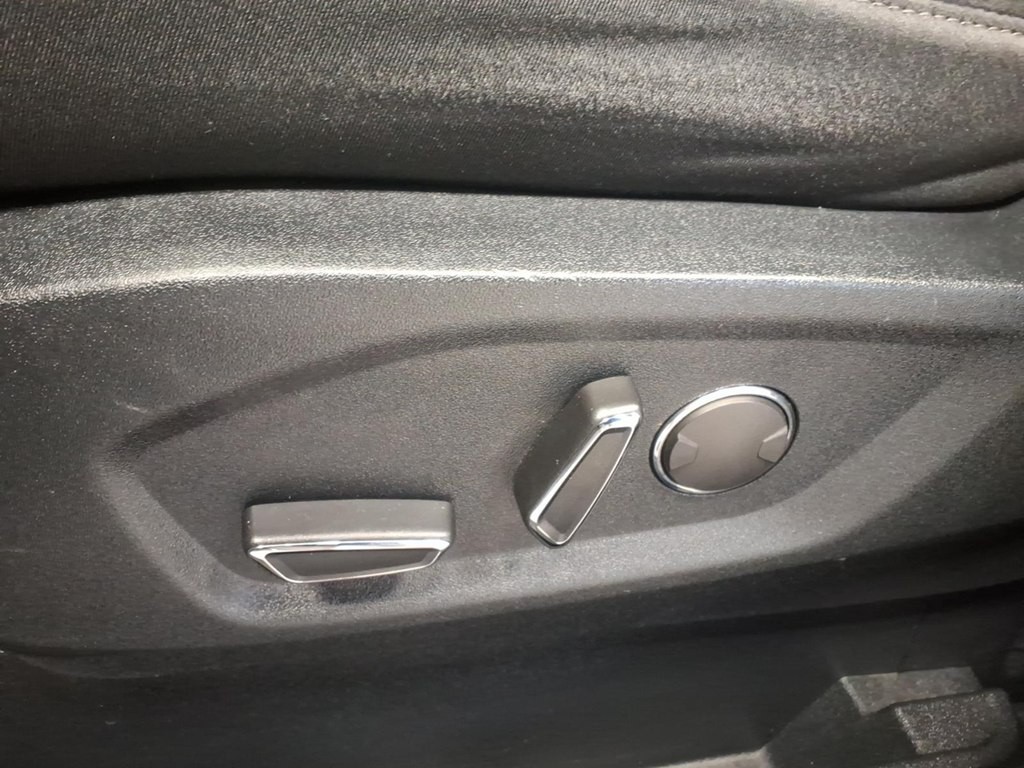 2018 Ford Edge Image 18