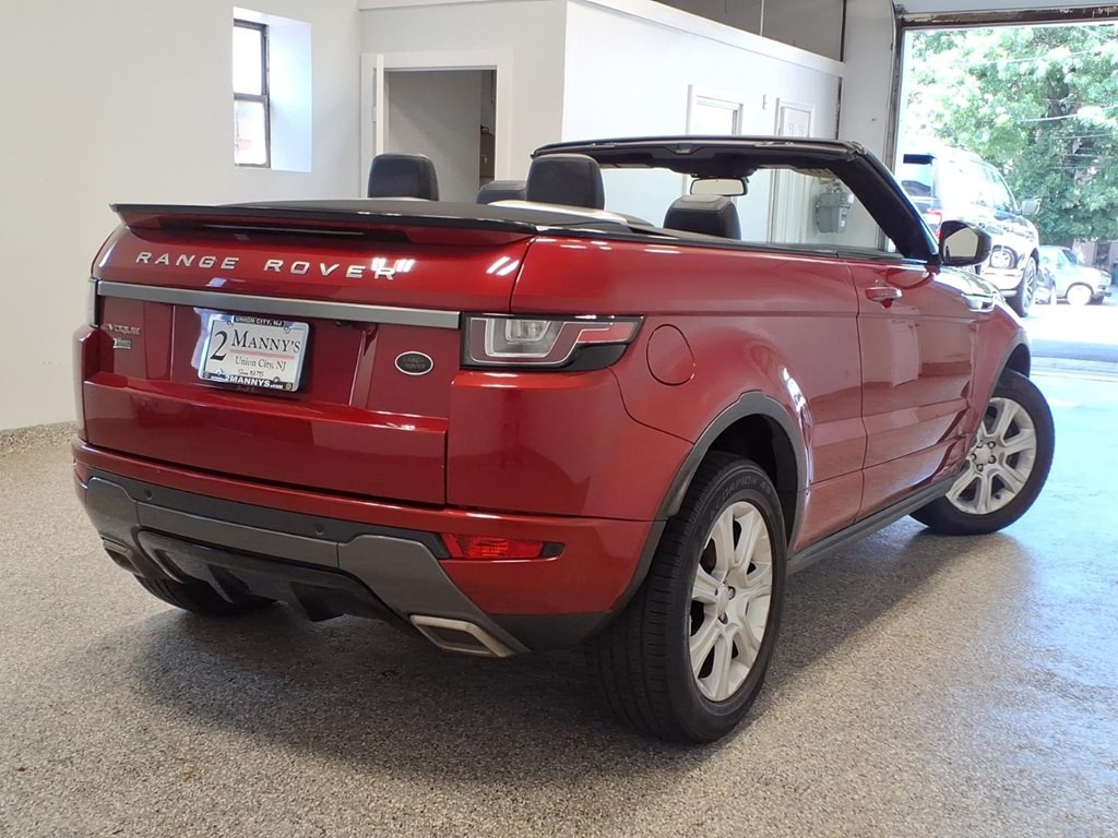 2018 Land Rover Range Rover Evoque Image 4
