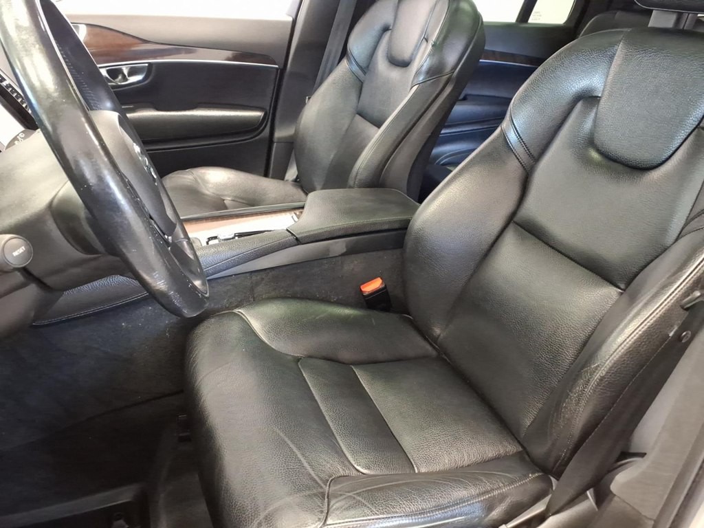 2016 Volvo XC90 Image 18