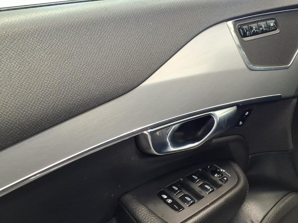 2018 Volvo XC90 Image 8