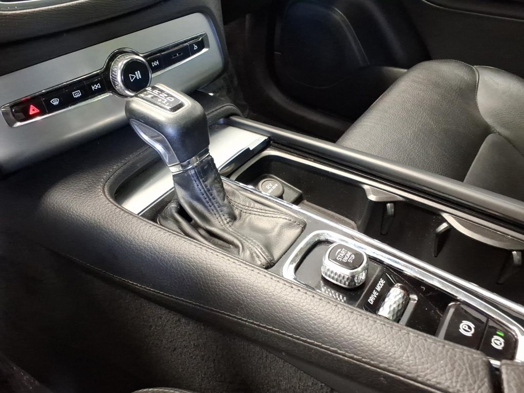 2018 Volvo XC90 Image 17