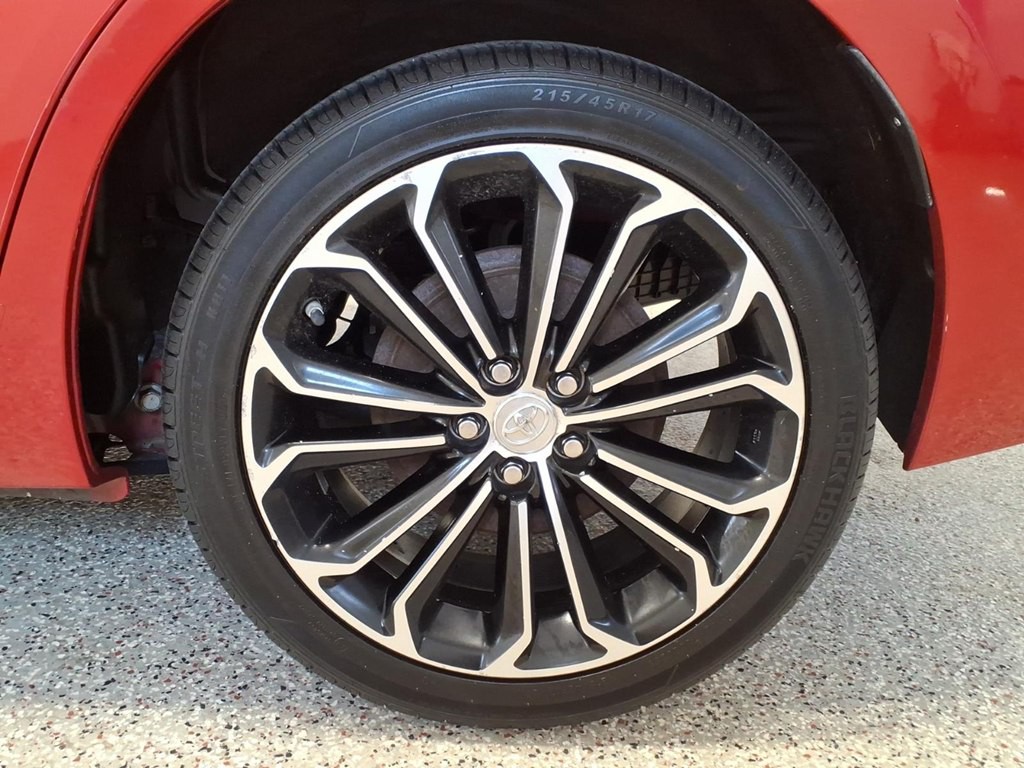 2015 Toyota Corolla Image 7