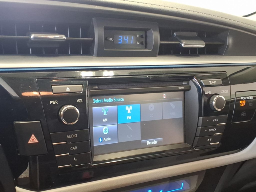 2015 Toyota Corolla Image 13