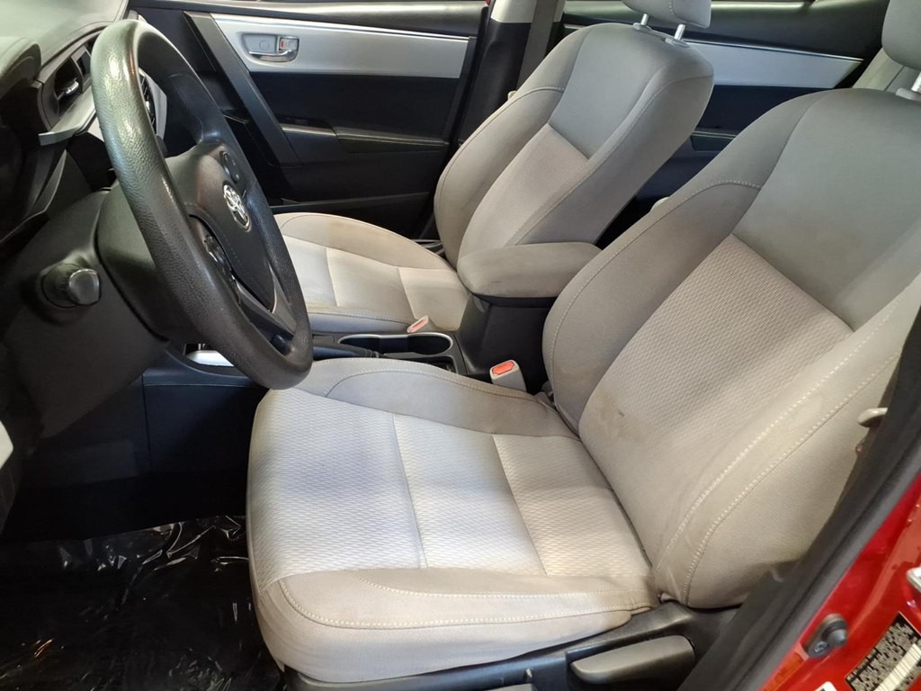 2015 Toyota Corolla Image 16