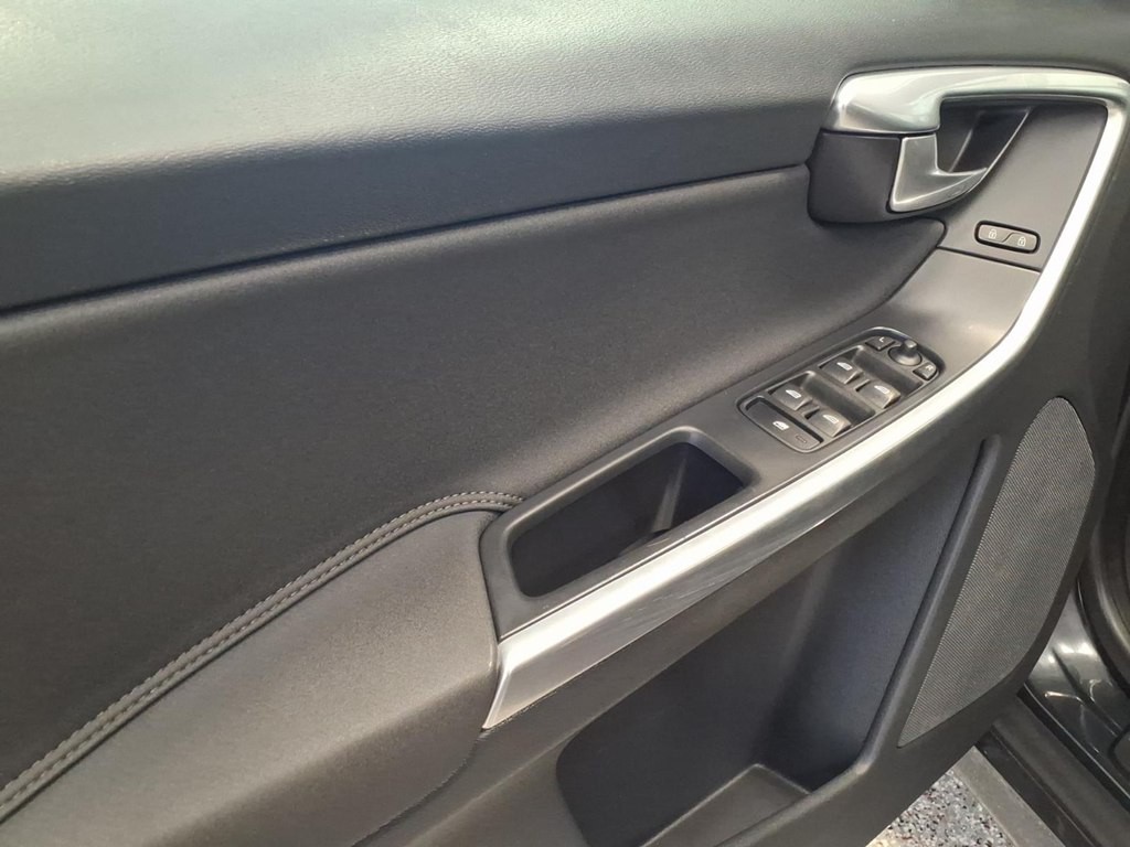 2014 Volvo XC60 Image 8