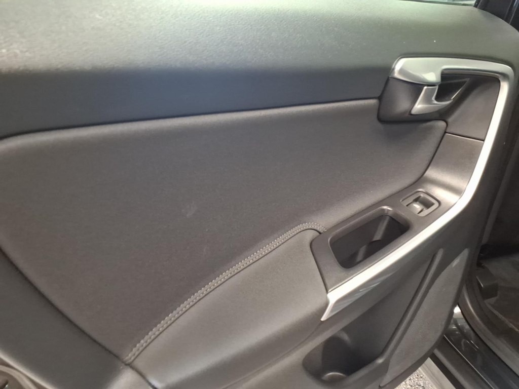 2014 Volvo XC60 Image 10