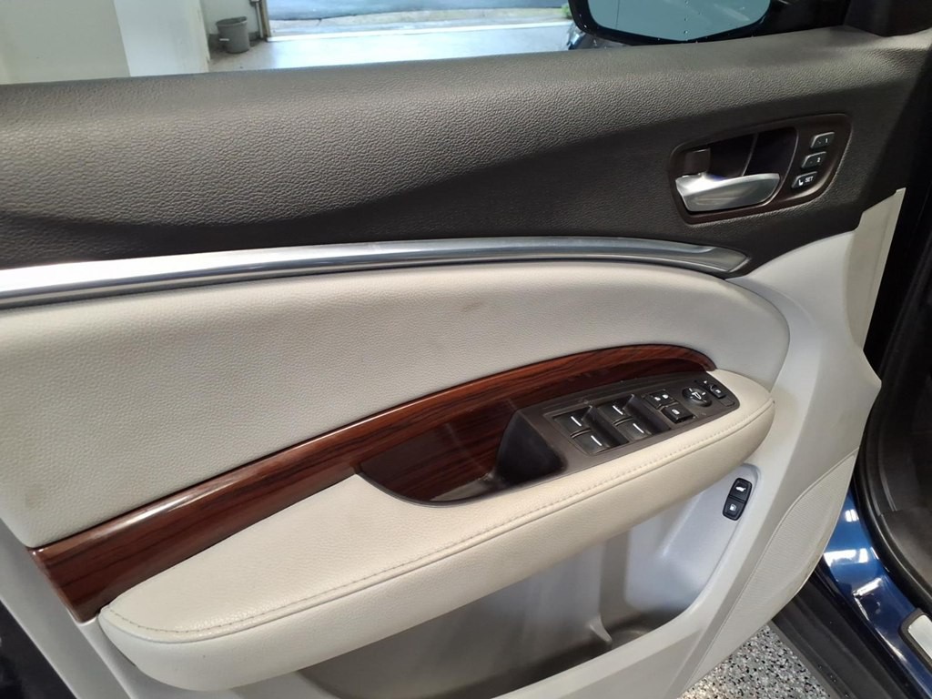 2016 Acura MDX Image 8