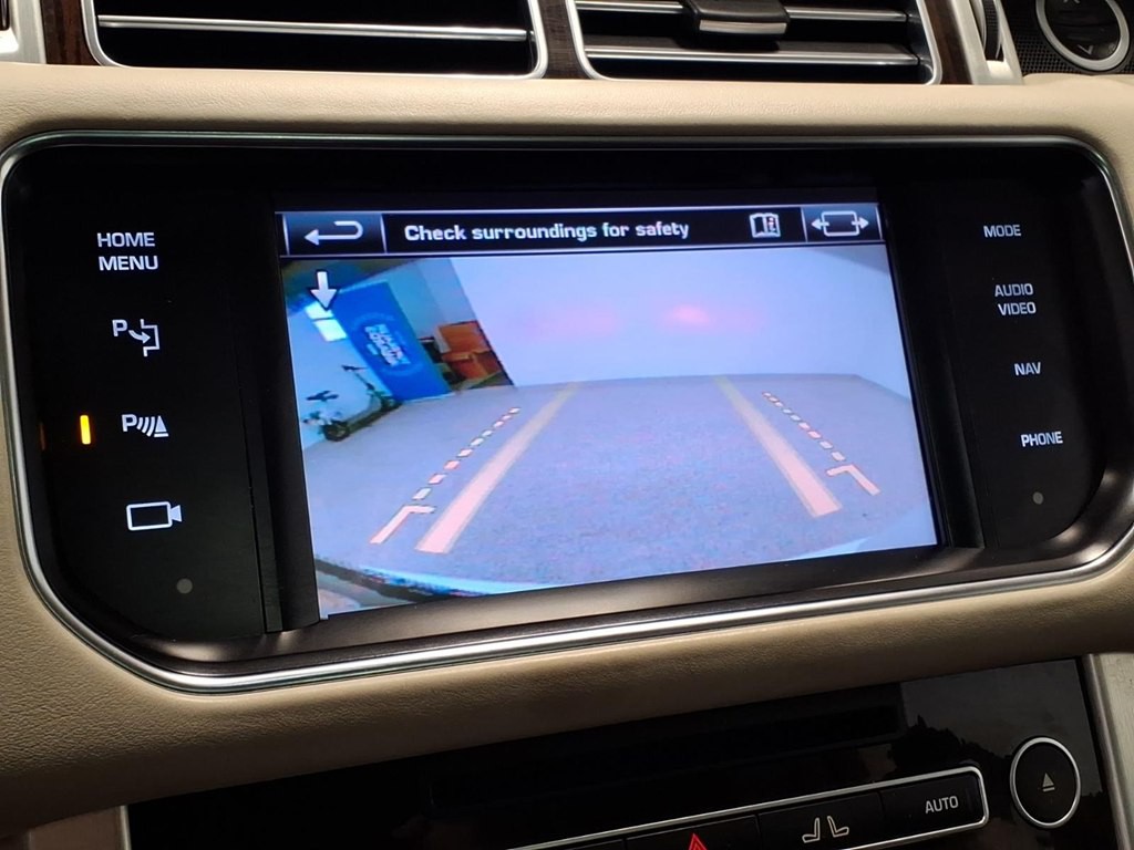 2014 Land Rover Range Rover Image 13