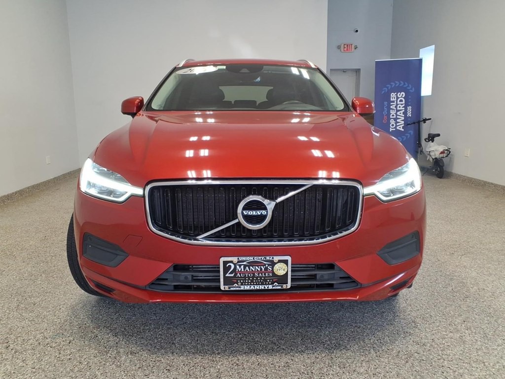 2019 Volvo XC60 Image 2