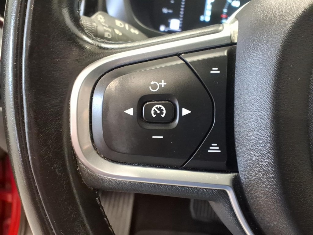 2019 Volvo XC60 Image 10