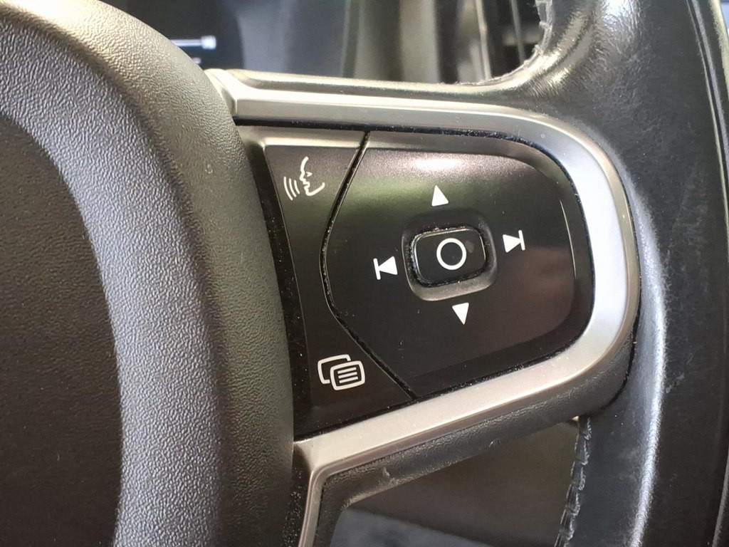 2019 Volvo XC60 Image 12