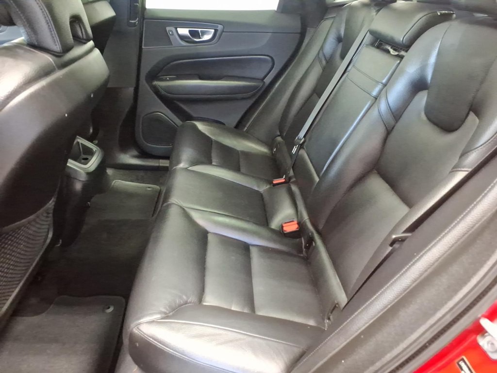 2019 Volvo XC60 Image 19
