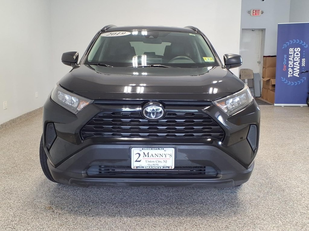 2019 Toyota Rav4 Image 2