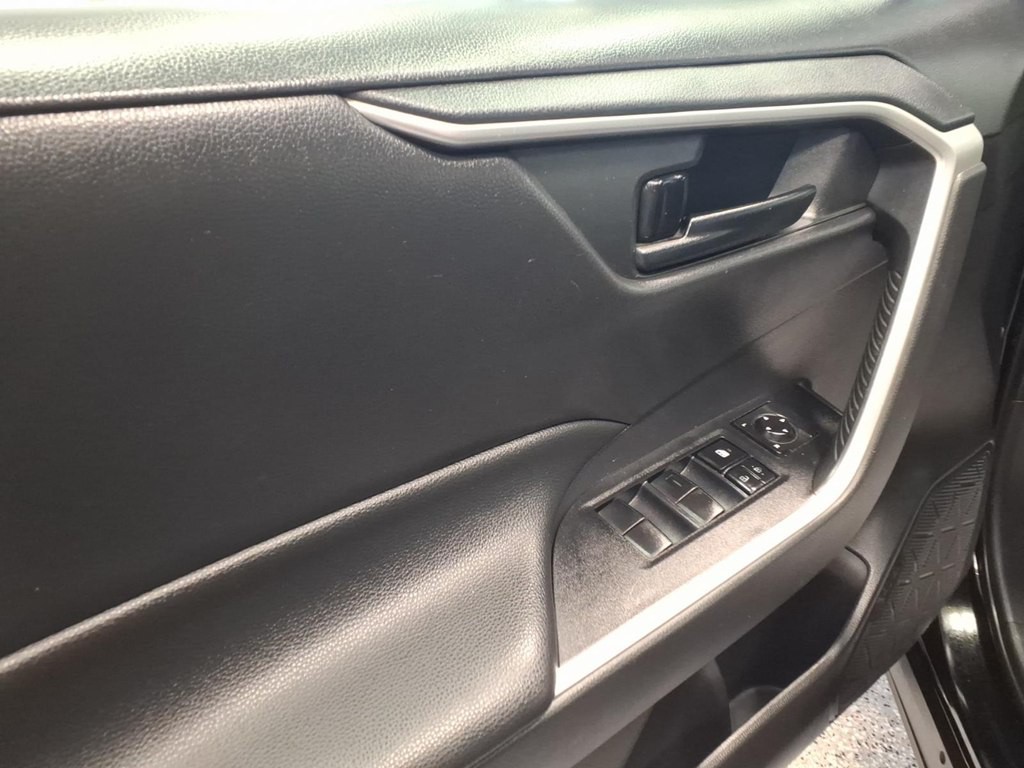 2019 Toyota Rav4 Image 8