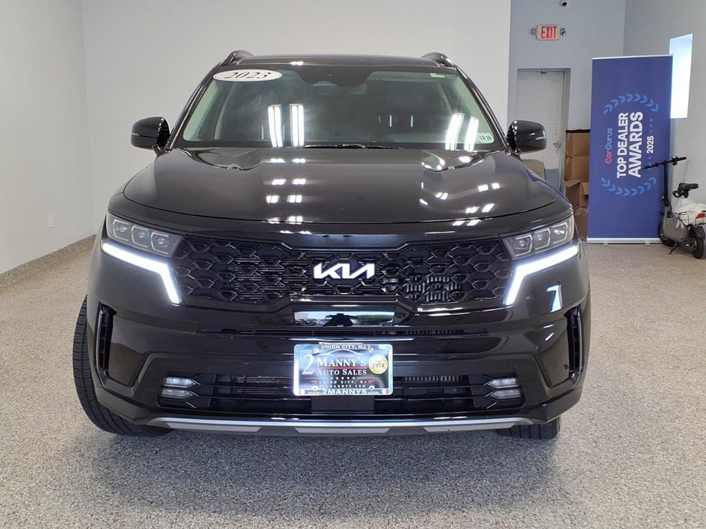2023 Kia Sorento Image 2