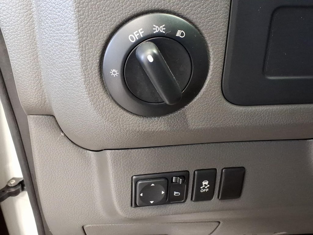 2020 Nissan NV Image 10