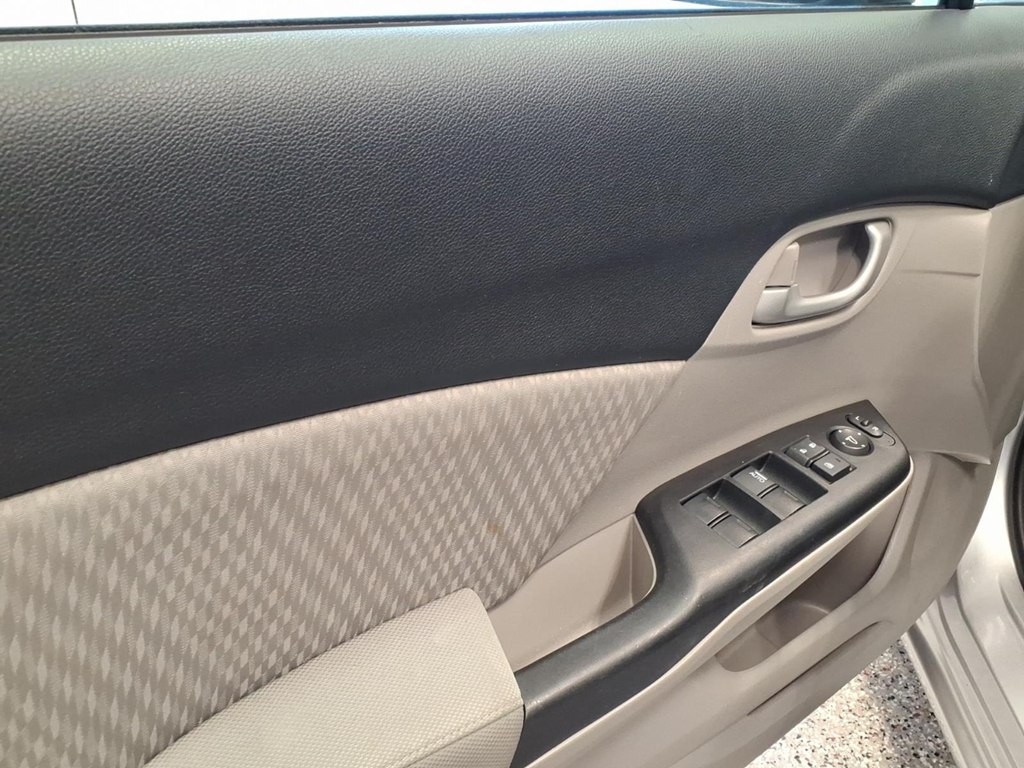 2015 Honda Civic Image 8