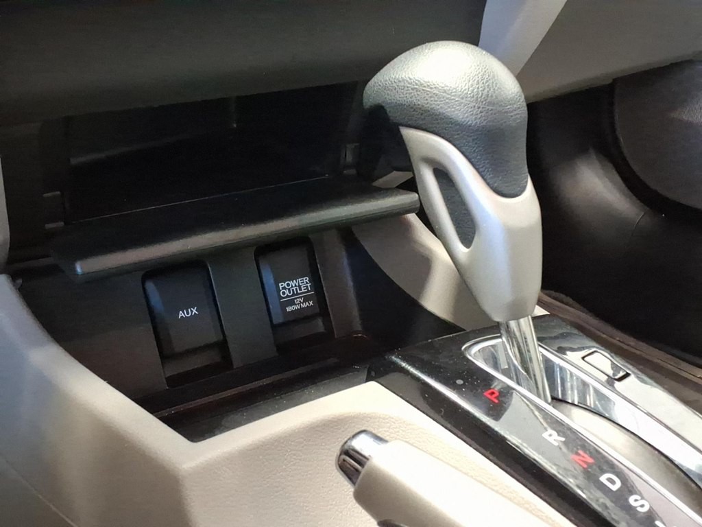 2015 Honda Civic Image 16