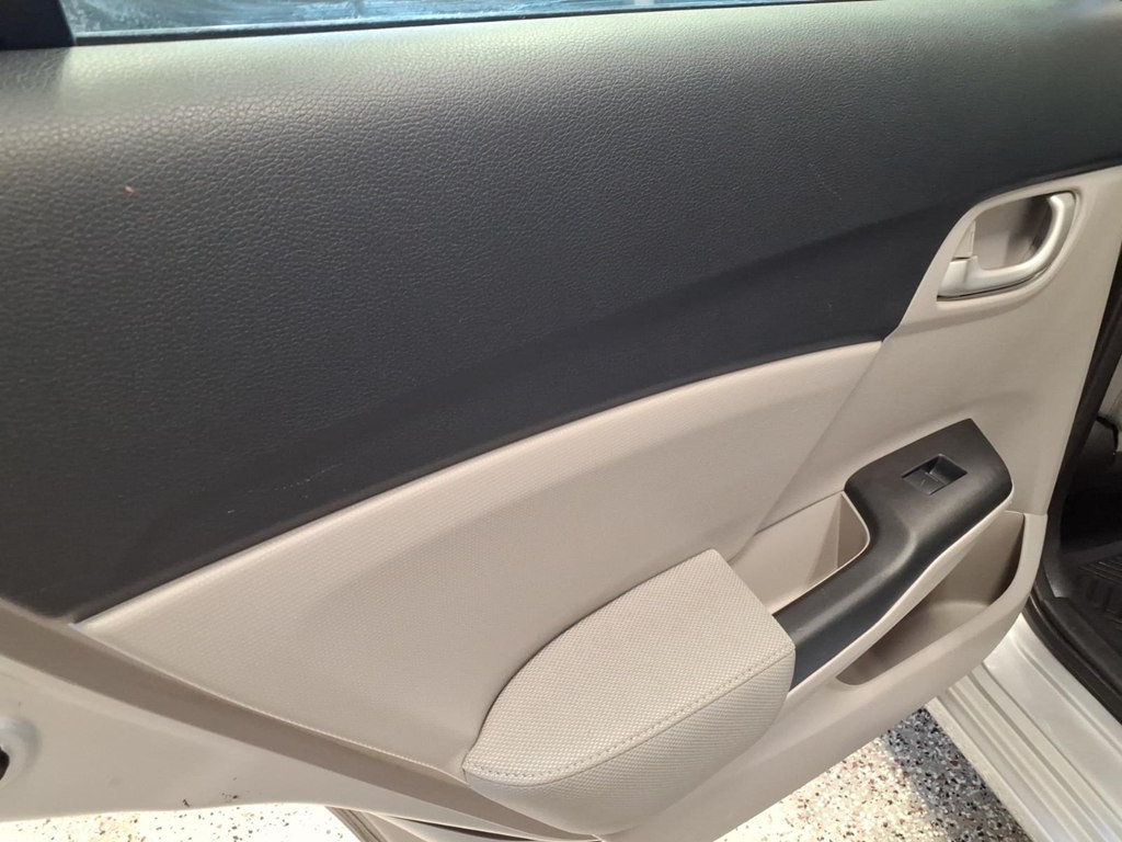 2015 Honda Civic Image 18