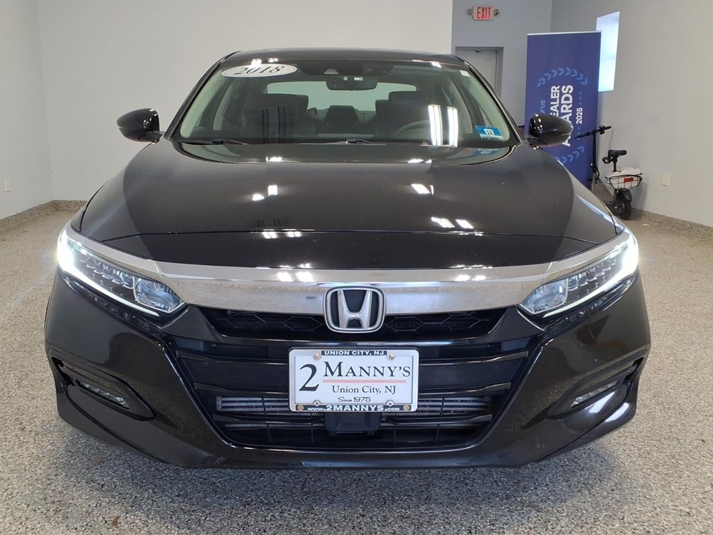 2018 Honda Accord Image 2