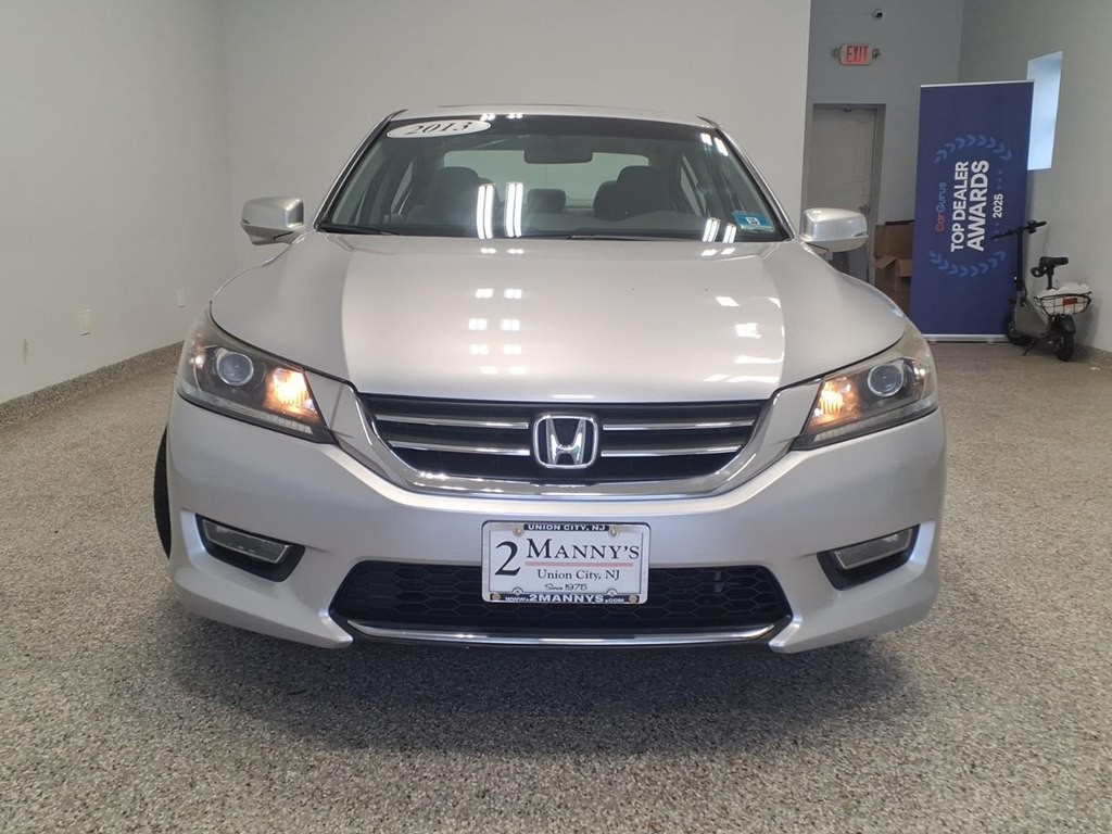 2013 Honda Accord Image 2