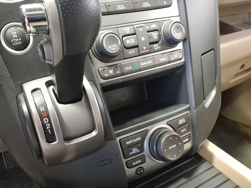2014 Honda Pilot Image 16