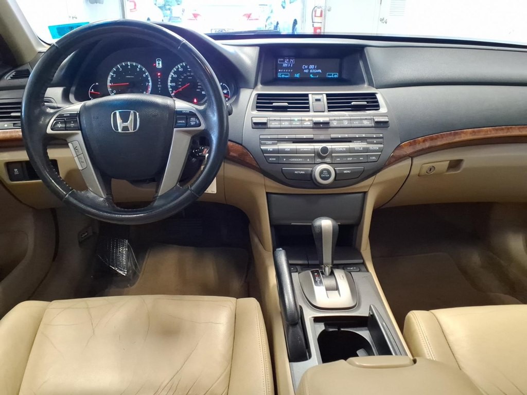 2012 Honda Accord Image 9