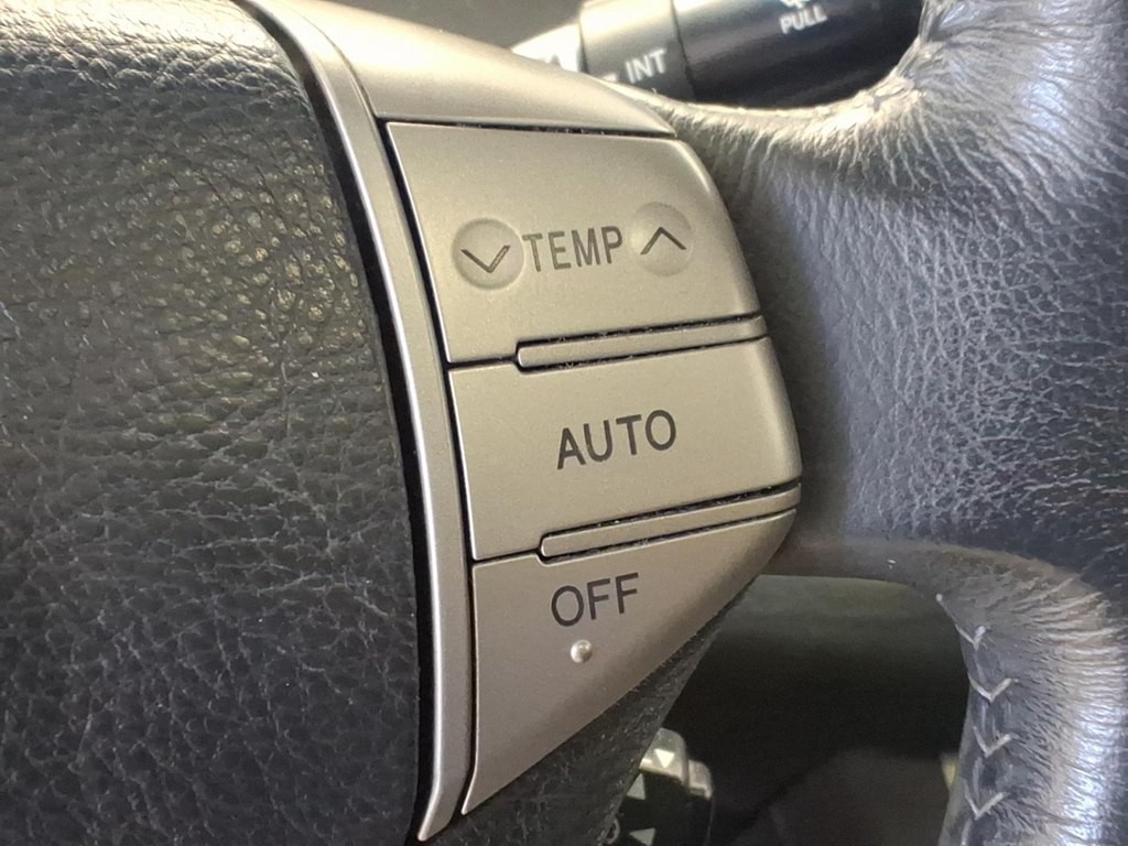 2008 Toyota Avalon Image 11