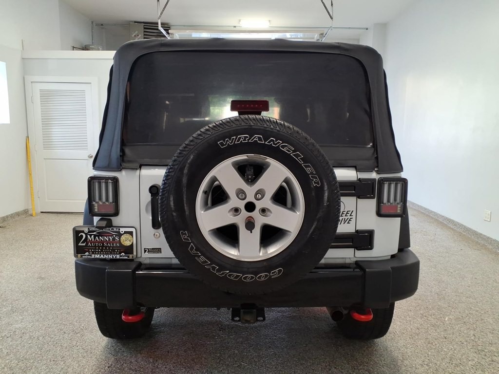 2016 Jeep Wrangler Image 5