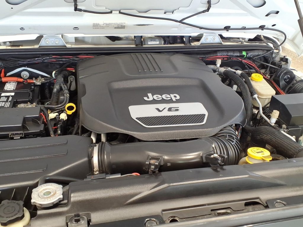 2016 Jeep Wrangler Image 20