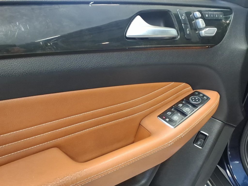 2017 Mercedes-Benz GLE-Class Image 8