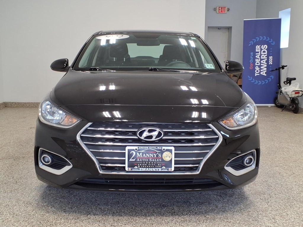 2022 Hyundai Accent Image 2