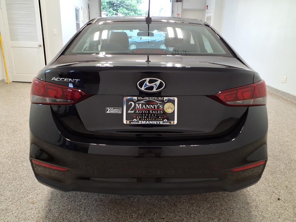 2022 Hyundai Accent Image 5