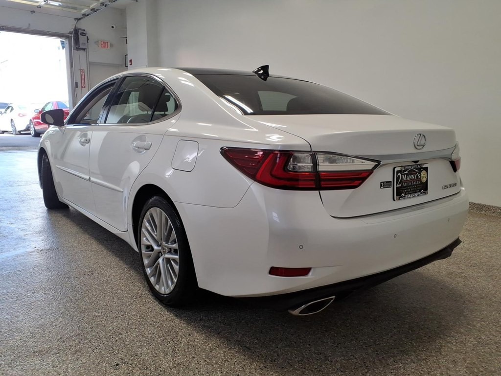 2016 Lexus ES 350 Image 6