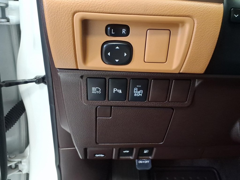 2016 Lexus ES 350 Image 10