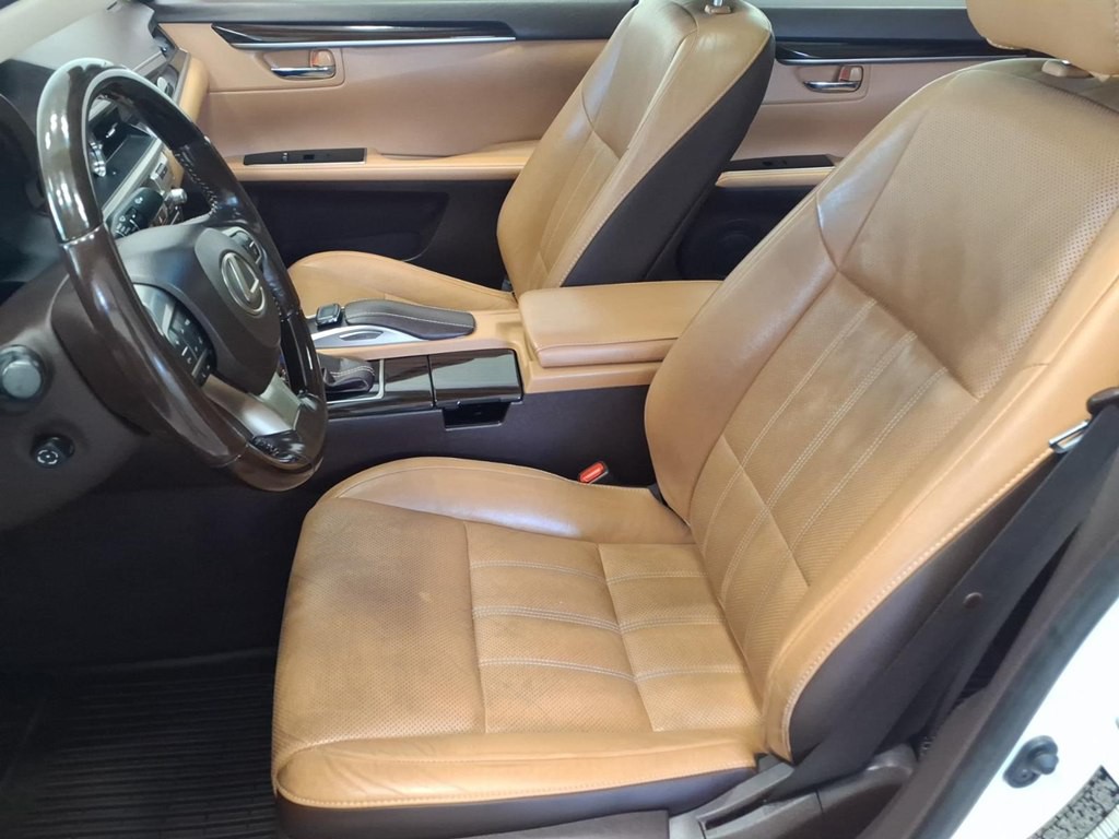 2016 Lexus ES 350 Image 18