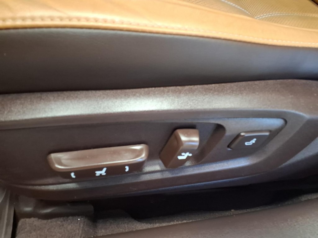 2016 Lexus ES 350 Image 19