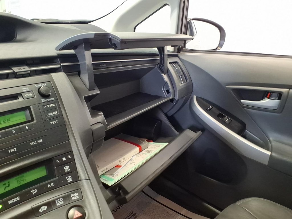 2010 Toyota Prius Image 15