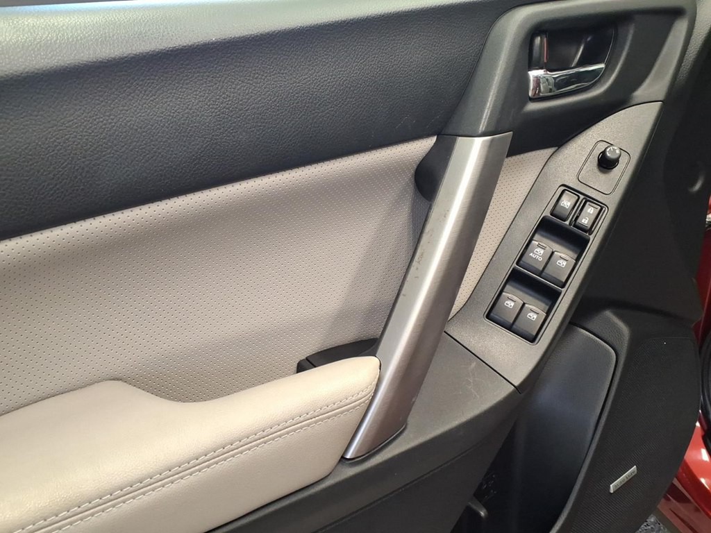 2015 Subaru Forester Image 8