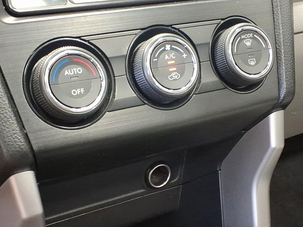 2015 Subaru Forester Image 16