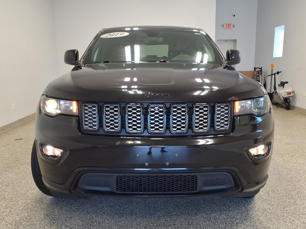 2019 Jeep Grand Cherokee Image 2