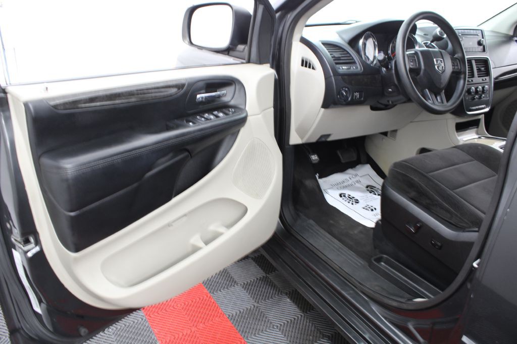 2012 Dodge Grand Caravan Image 11