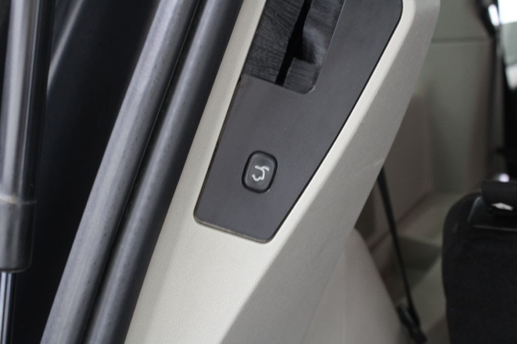 2012 Dodge Grand Caravan Image 17