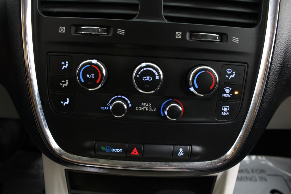 2012 Dodge Grand Caravan Image 24