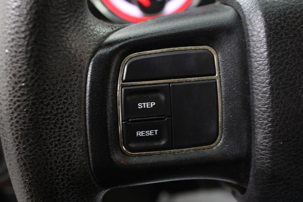 2012 Dodge Grand Caravan Image 28