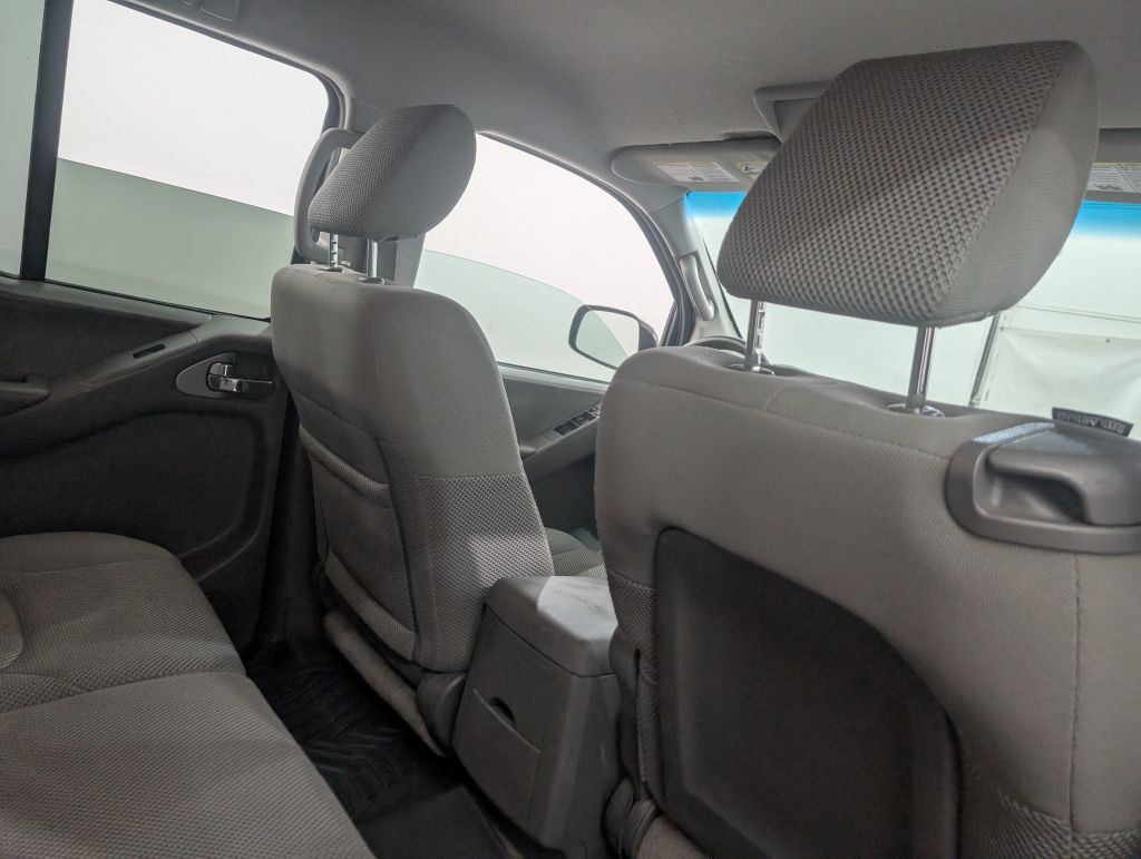 2014 Nissan Frontier Image 27
